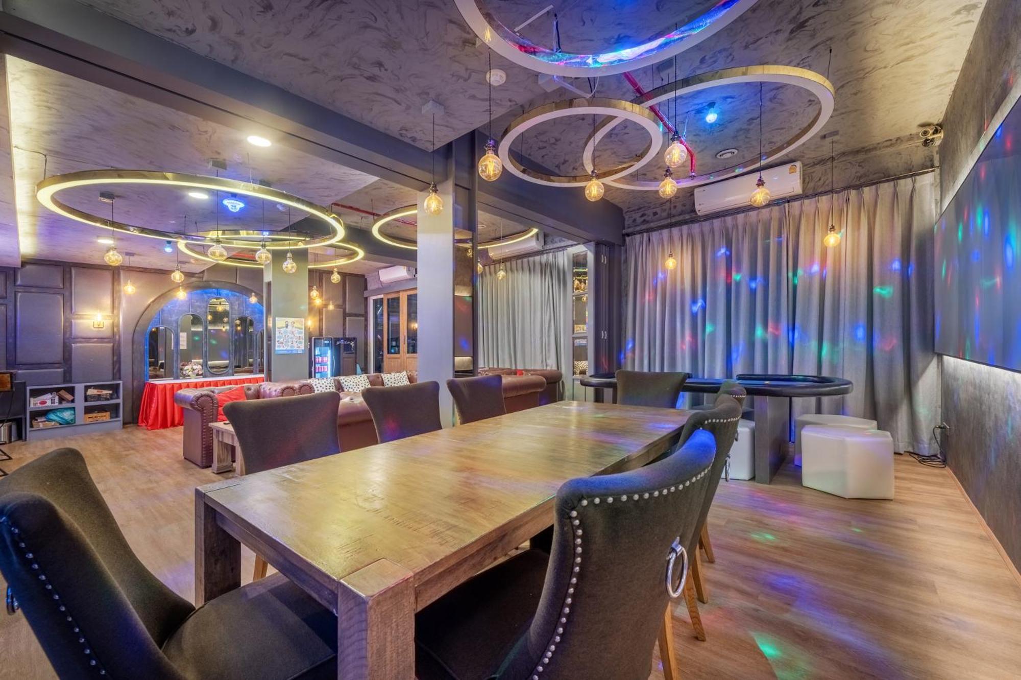 בנגקוק Qiu Hotel Sukhumvit Sha Plus מראה חיצוני תמונה
