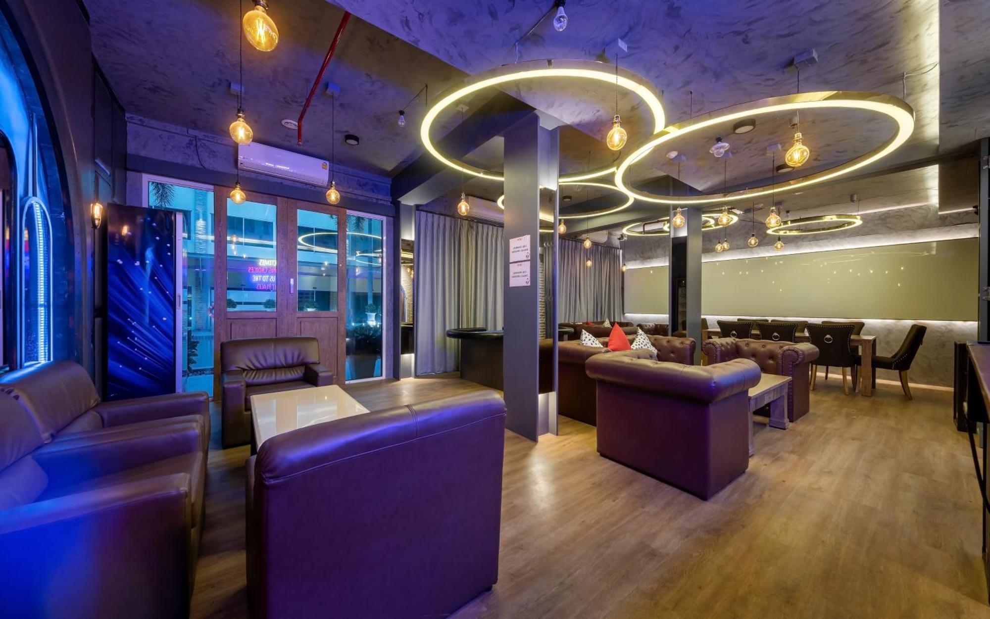 בנגקוק Qiu Hotel Sukhumvit Sha Plus מראה חיצוני תמונה